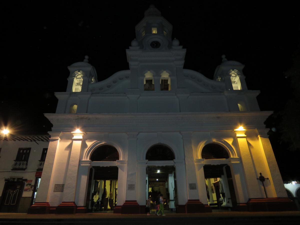 Las Marias Family Home Salamina Exterior photo